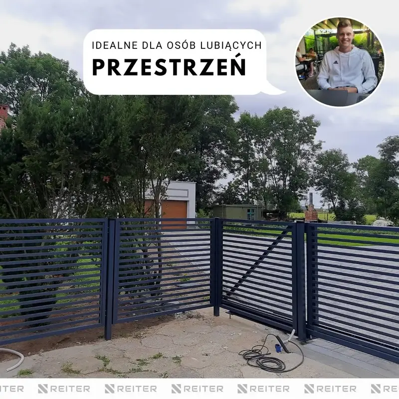 Ogrodzenie poziome z bramami przesuwnymi, furtkami, przeslami - Koszwaly, gmina Cedry Wielkie, powiat gdanski 1