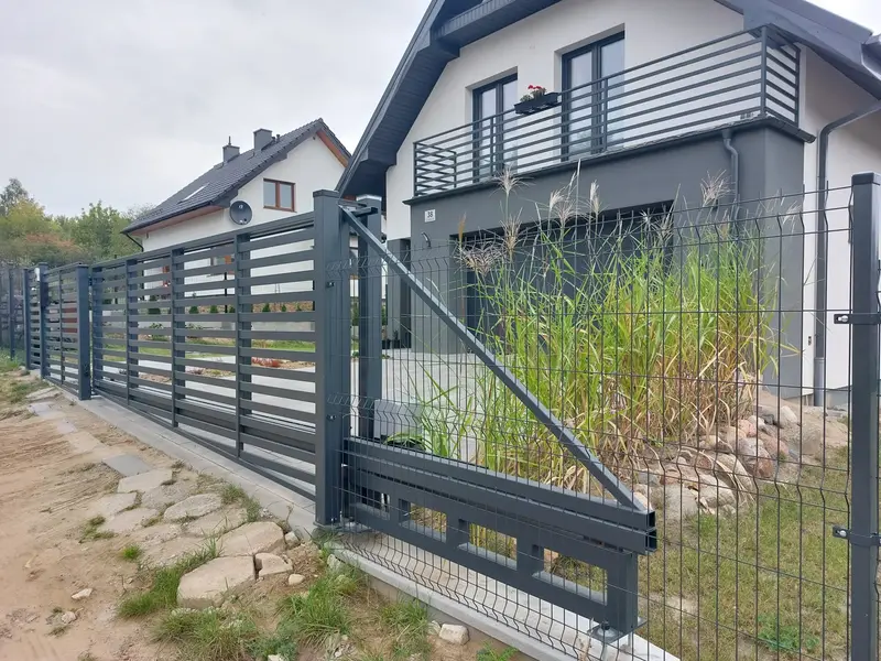 brama przesuwna na skosny wjazd poziomy wzor lublewo gdanskie pomorskie 20231002 143450