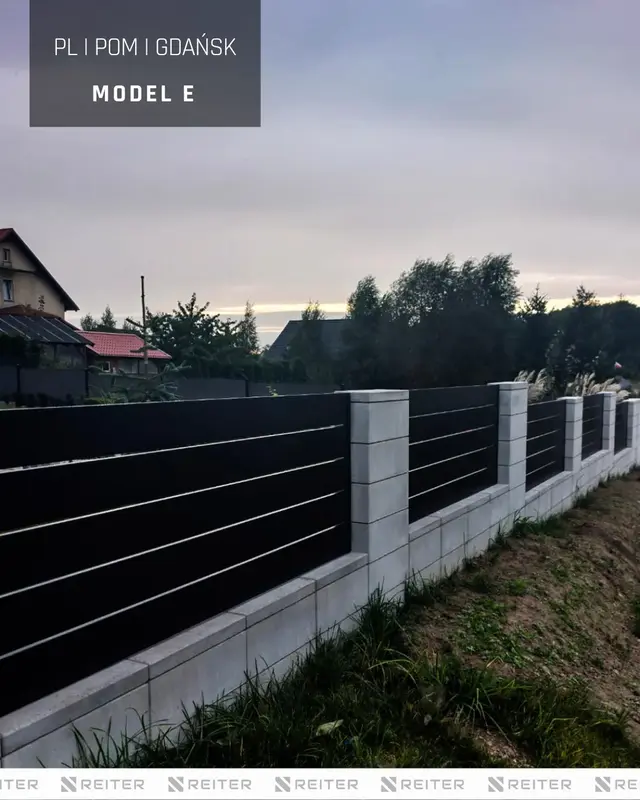ogrodzenie aluminiowe, szerokie panele z malym przeswitem - Gdansk